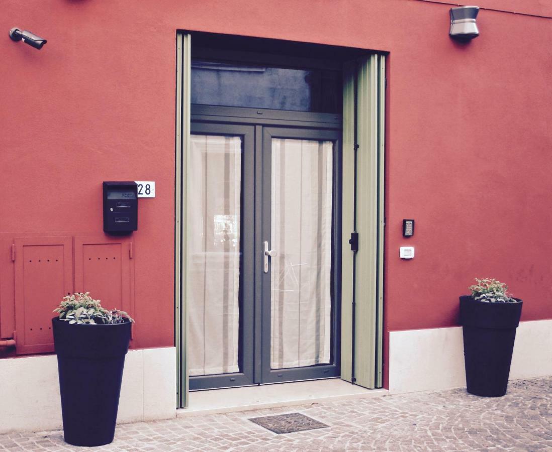 Rossosalvia Bed & Breakfast Peschiera del Garda Eksteriør bilde